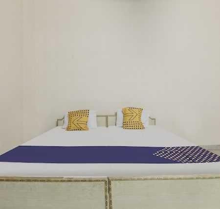 Oyo Hotel Radhe Krishna Marriage Hall Lucknow Eksteriør bilde