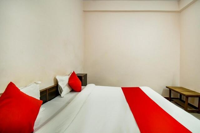 Oyo Hotel Radhe Krishna Marriage Hall Lucknow Eksteriør bilde