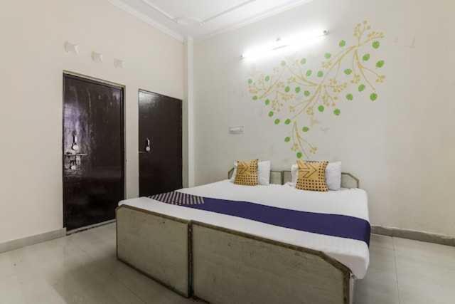 Oyo Hotel Radhe Krishna Marriage Hall Lucknow Eksteriør bilde